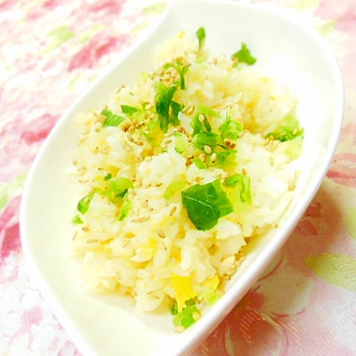 白湯スープde❤胡麻油と卵と葱のシンプル炒飯❤